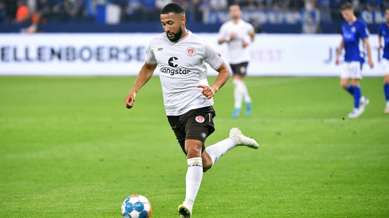 Daniel-Kofi Kyereh wechselt aller Voraussicht nach vom Zweitligisten FC St. Pauli zum Bundesligisten SC Freiburg. (Foto: IMAGO, Uwe Kraft)