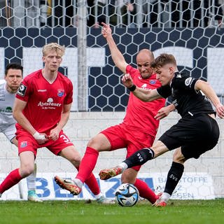 Spielszene SV Sandhausen gegen SpVgg Unterhaching (Foto: IMAGO, IMAGO / foto2press)