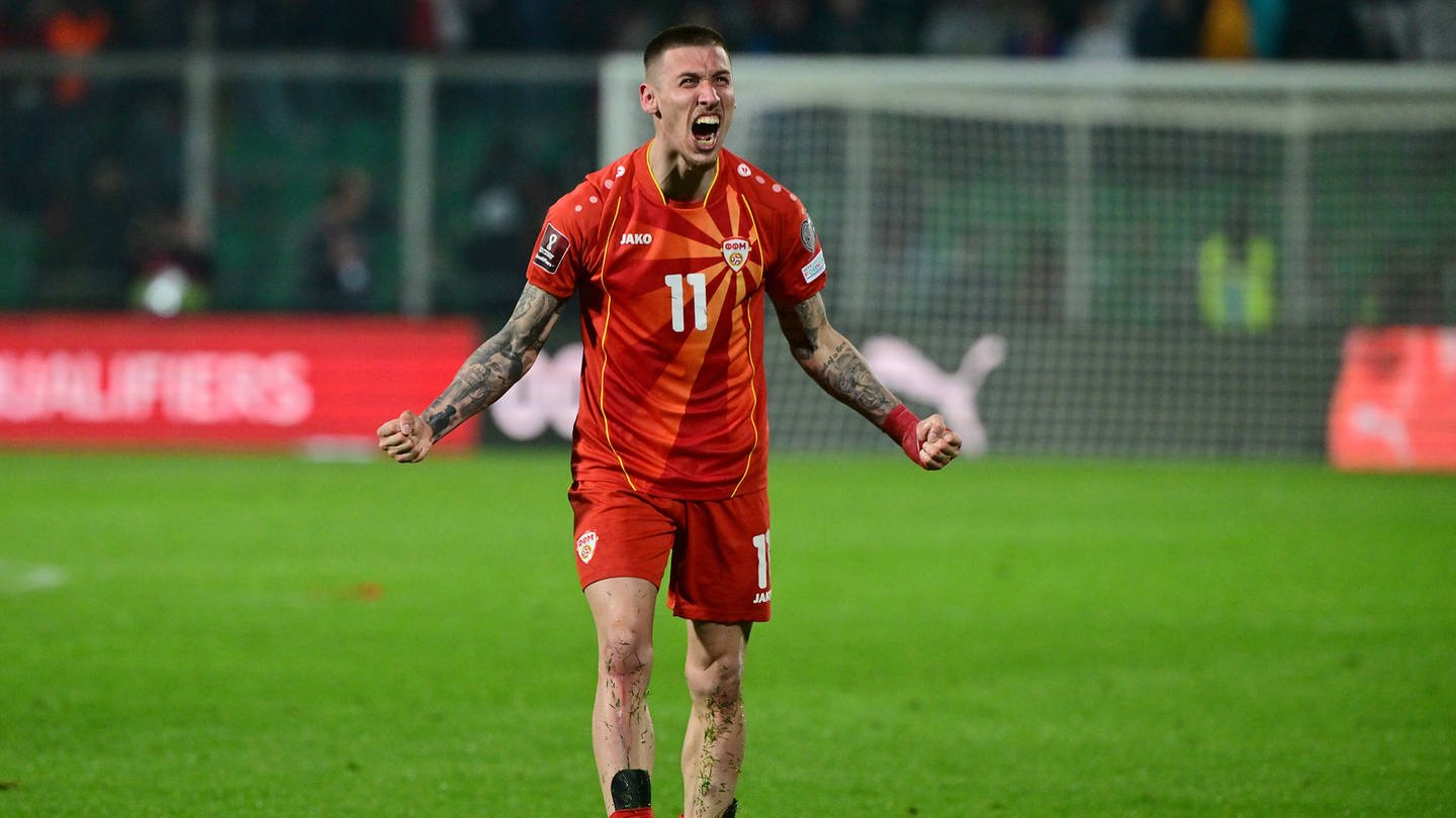 I giocatori del VfB festeggiano la vittoria della Macedonia del Nord sull’Italia – Calcio