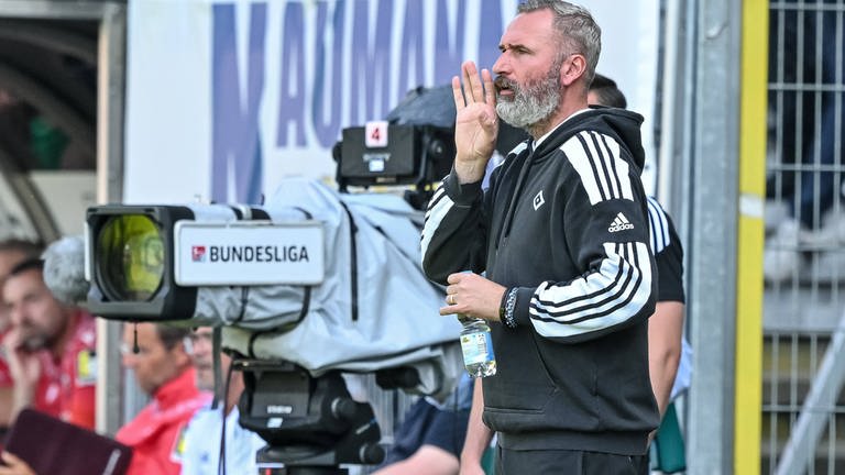 EX-VFB-Trainer Tim Walter trifft mit dem Hamburger SV in der Relegation auf den EX-Klub (Foto: IMAGO, Imago/Langer)