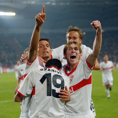 Der VfB Stuttgart bejubelt das 2:1 über Manchester United in der Champions League (Foto: IMAGO, Imago)