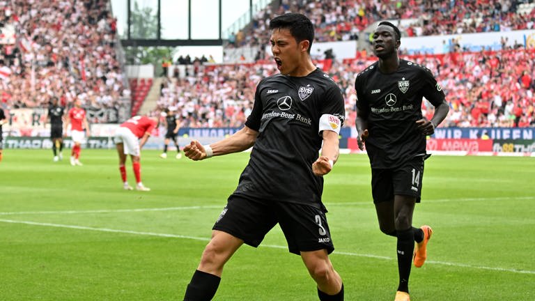 Wataru Endo bejubelt seinen Ausgleichstreffer für den VfB Stuttgart im Spiel beim 1. FSV Mainz 05 (Foto: picture-alliance / Reportdienste, Picture Alliance)