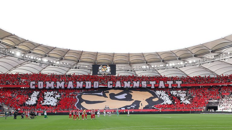 VfB Stuttgart vs. FC Augsburg, Koreografie Commando Cannstatt  (Foto: IMAGO, IMAGO / Pressefoto Baumann)
