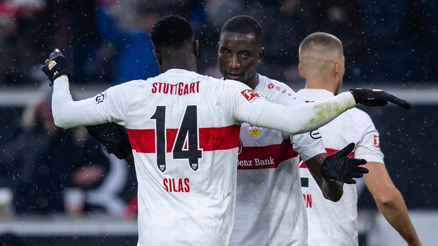 Silas (vorne) und Serhou Guirassy fehlen dem VfB Stuttgart aktuell wegen des Afrika-Cups (Foto: picture-alliance / Reportdienste, Picture Alliance)