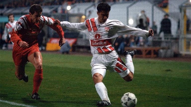 VfB Stuttgart verliert gegen die Bayern Amateure im Pokal 1995 (Foto: IMAGO, Franco Buchmann)