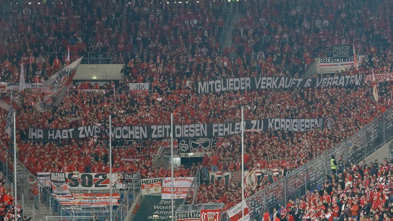 Die VfB-Fans stellen dem Verein ein Ultimatum (Foto: IMAGO, Imago)
