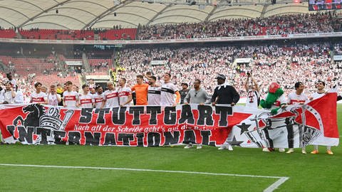 Der VfB Stuttgart freut sich über die Vizemeisterschaft.