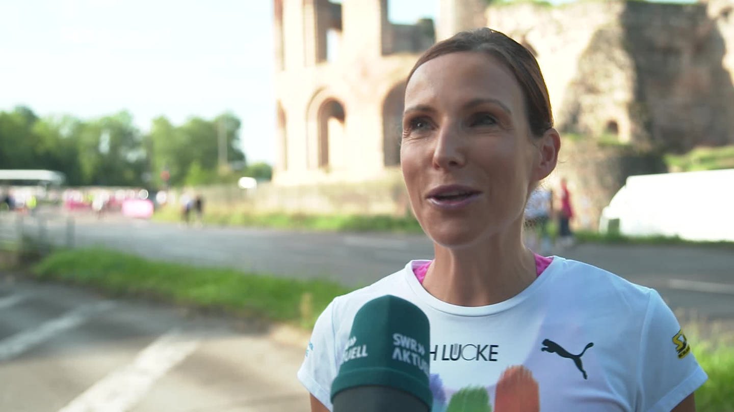Sie läuft wieder - Gesa Krause ist zurück. Gemeinsam mit Sabrina Mockenhaupt ist die zweimalige Europameisterin im Hindernislauf über 5 Kilometer in Trier an den Start gegangen (Foto: SWR)