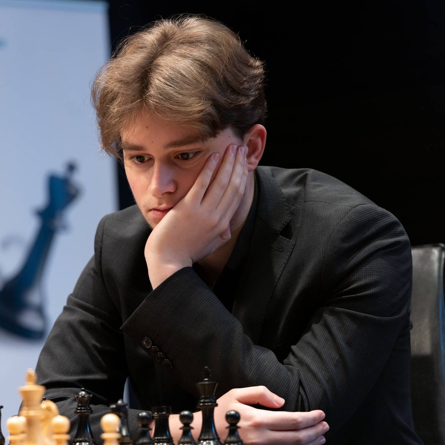 Schach Vincent Keymer verpasst Sieg gegen Magnus Carlsen