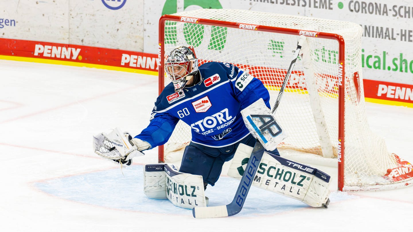 Goalie Joacim Eriksson im Tor der Schwenninger Wild Wings. (Foto: IMAGO, IMAGO / dieBildmanufaktur)