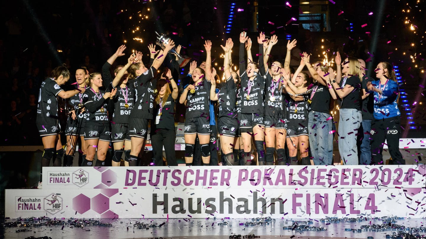 Metzingen gewinnt DHB Pokal (Foto: IMAGO, IMAGO / Sports Press Photo)