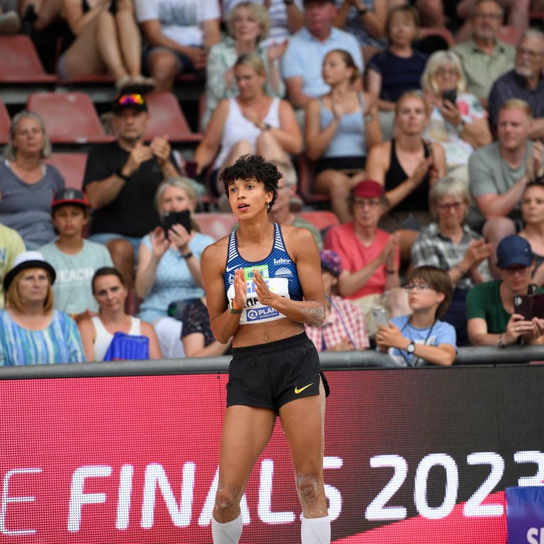 Wegen einer Verletzung, die sich Malaika Mihambo bei den Deutschen Meisterschaften zuzog, verpasst sie die WM in Budapest.  (Foto: IMAGO, IMAGO / Sven Simon)