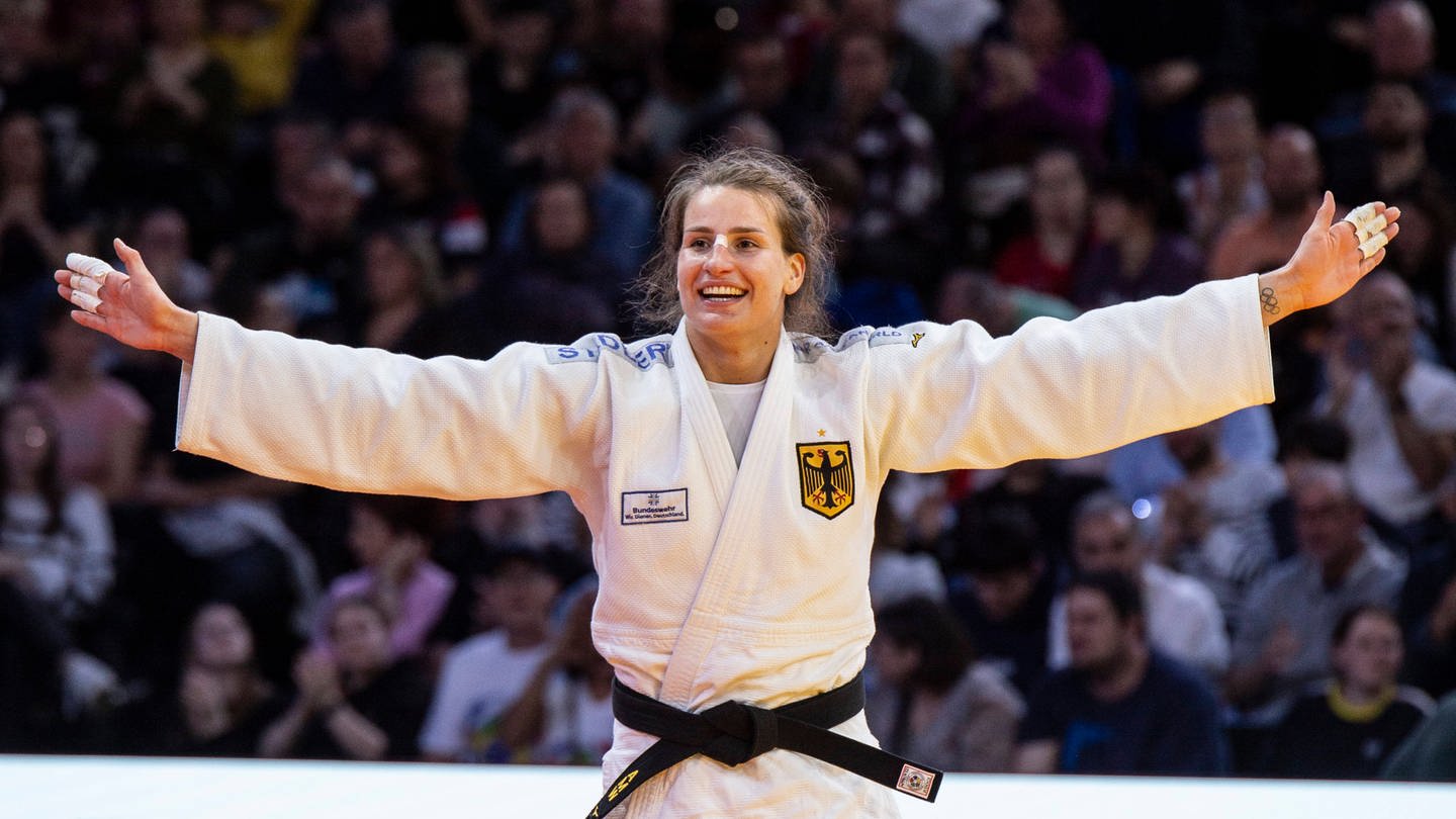 Anna-Maria Wagner aus Ravensburg gewinnt WM-Gold in Abu Dhabi (Foto: IMAGO, Imago ZUMA Press)