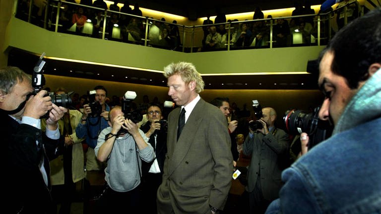 Boris Becker wartet 2002 auf sein Urteil nach der Steuerhinterziehung (Foto: picture-alliance / Reportdienste, picture-alliance)