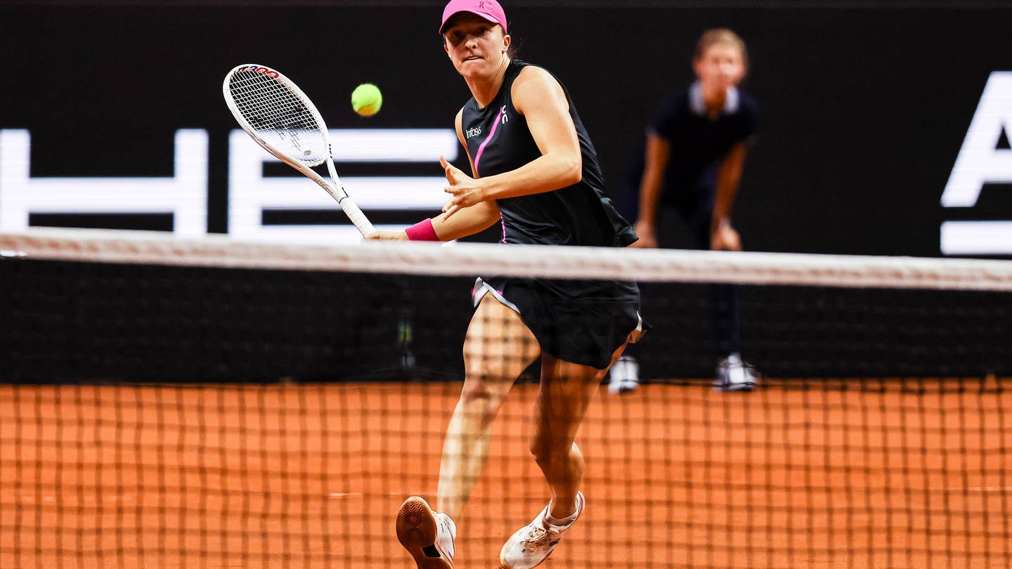 Iga Swiatek gab sich gegen die Belgierin Elise Mertens beim WTA-Turnier in Stuttgart keine Blöße. (Foto: IMAGO, IMAGO/Eibner-Pressefoto/Roger Buerke)