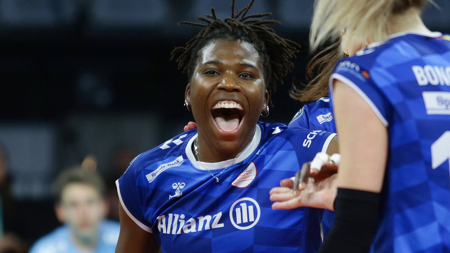 Die Volleyballerinnen von Allianz MTV Stuttgart können auch in der kommenden Saison auf ihre beste Angriffspielerin zählen. Krystal Rivers hat ihren Vertrag verlängert. (Foto: IMAGO, SWR, IMAGO / Pressefoto Baumann)