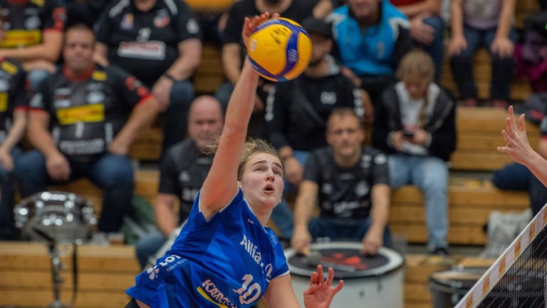Zum Auftakt der Volleyball Champions League hat Allianz MTV Stuttgart mit 2:3 in Polen verloren. 