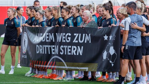 Das Frauen WM-Team auf dem Weg zum 3. Stern (Foto: dpa Bildfunk, Picture Alliance)