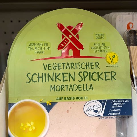 Aus Wurst wird vegetarisch. Schinken Spicker von Rügenwalder Mühle. Immer mehr Produkte werden vegetarisch oder vegan. 