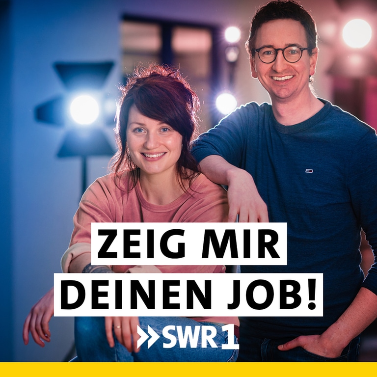 Podcast: Die SWR-Moderator:innen Katha Jansen und Alexander Winkler moderieren den Berufe-Podcast "Zeig mir Deinen Job!". (Foto: SWR, Ludmilla Parsyak)