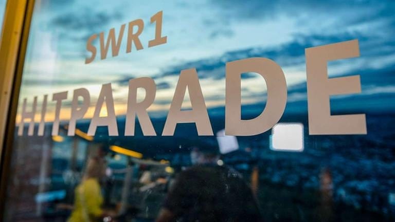 SWR1 Hitparade live vom Fernsehturm (Foto: SWR, SWR1 - Foto: Jochen Enderlin)