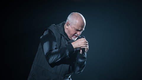 Peter Gabriel live im Pala Alpitour in Turin für seine „Back to Front Tour“ 2014 in Turin (Foto: picture-alliance / Reportdienste, Picture Alliance)
