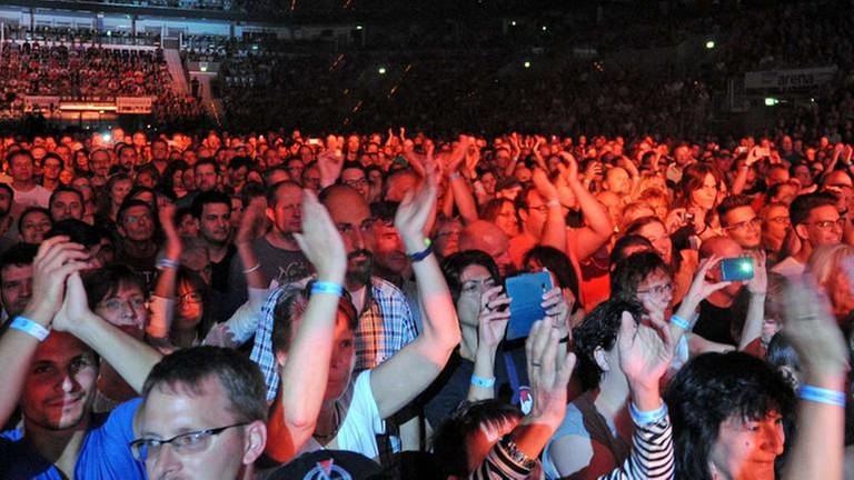 Bryan Adams live in der SAP-Arena in Mannheim (Foto: SWR, SWR1 - Foto: Willi Kuper)