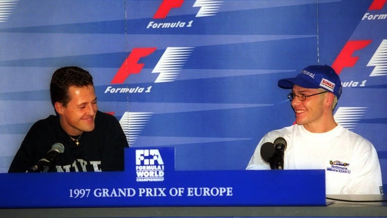 Michael Schumacher und Jacques Villeneuve 1997 (Foto: IMAGO, Thomas Melzer)