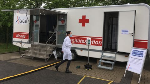 Mobile Blutabnahmestelle von CeGaT (Foto: SWR, Christiane von Wolff, SWR1)