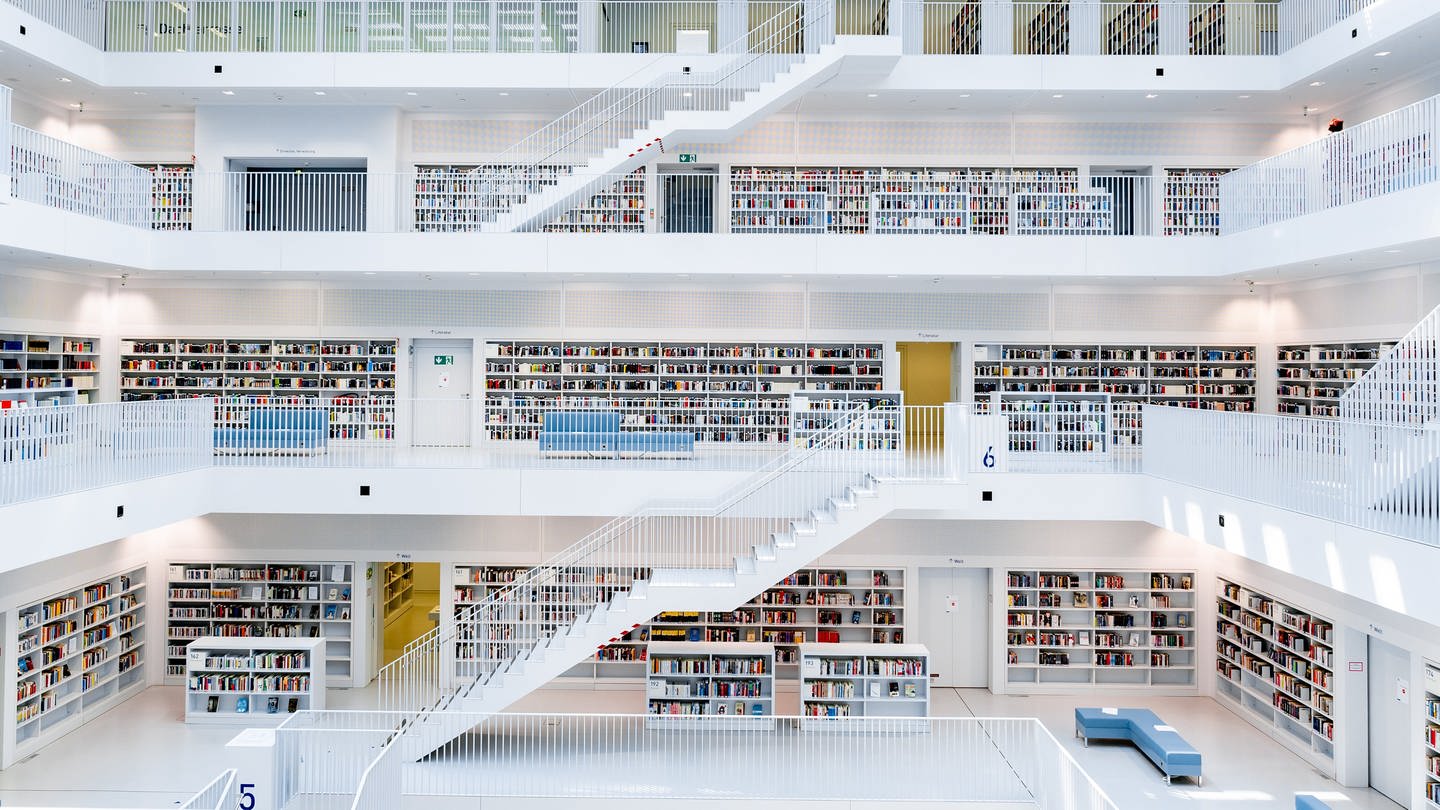 Stadtbibliothek Stuttgart (Foto: picture-alliance / Reportdienste, picture alliance / Zoonar | Nando Lardi)