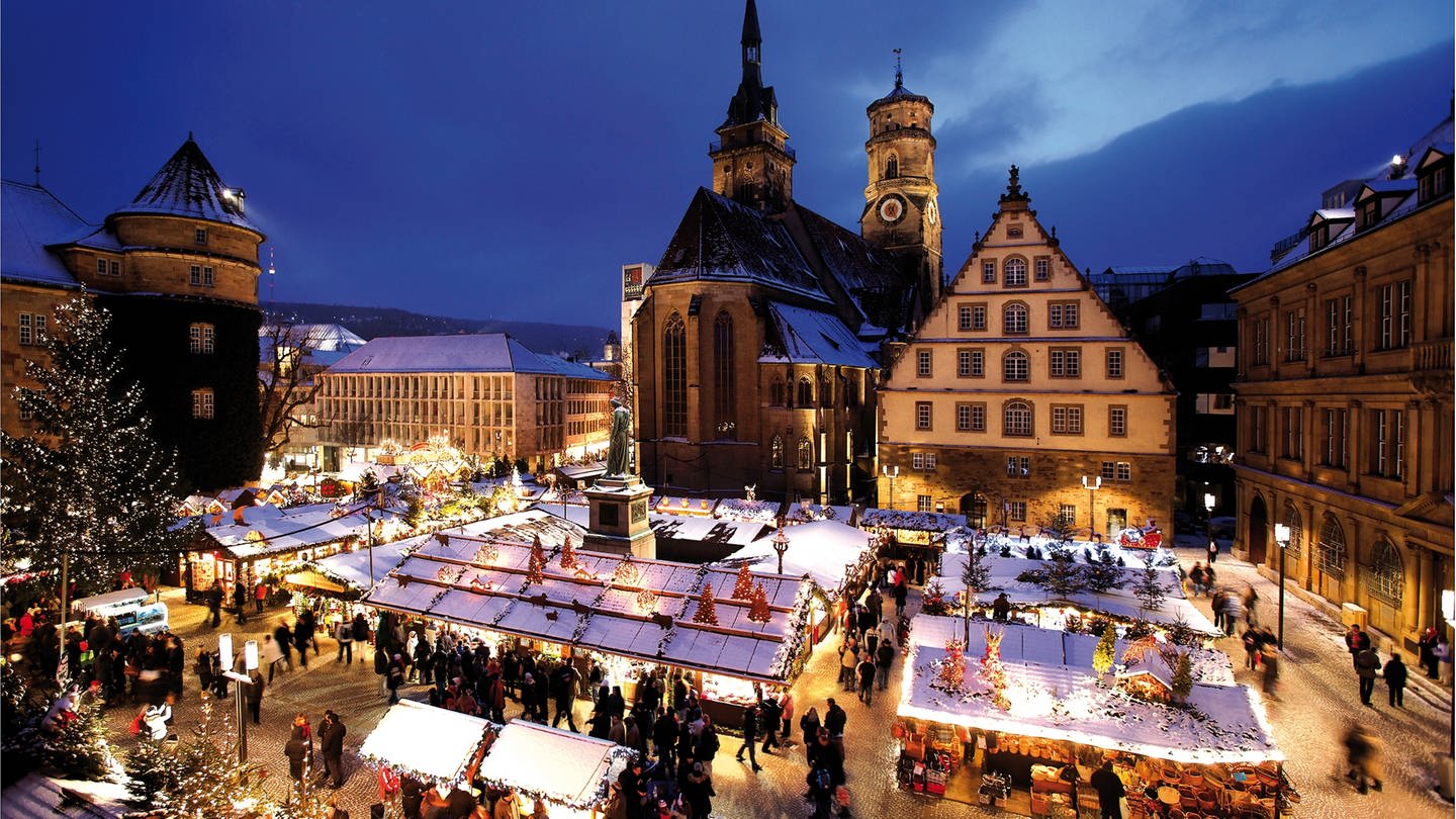 Zu Advent und Weihnachten gehört ein Weihnachtsmarkt mit dem Duft von gebrannten Mandeln und Glühwein. Diese Weihnachtsmärkte gibt es 2023 in eurer Umgebung und ganz BW. (Foto: in.Stuttgart - Pressestelle)