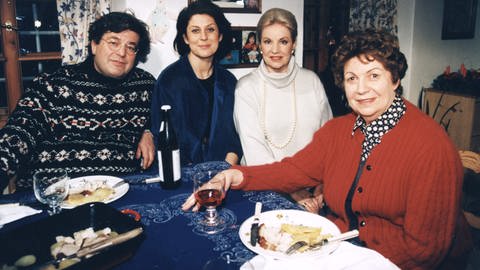 Alle Jahre wieder: Die Familie kommt zu Weihnachten (Foto: picture-alliance / Reportdienste, picture alliance/United Archives | -)