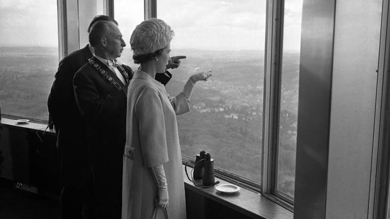 Queen zu Besuch im Fernsehturm 1965 (Foto: picture-alliance / Reportdienste, Picture Alliance)