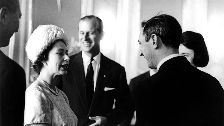 Empfang der Queen im Neuen Schloss in Stuttgart 1965 (Foto: picture-alliance / Reportdienste, Picture Alliance)