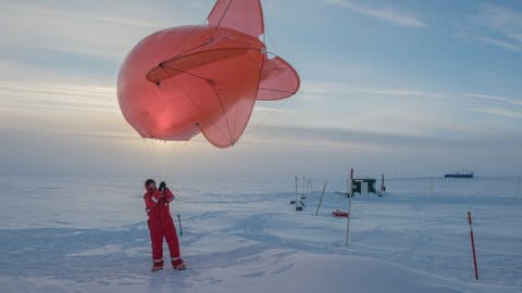 Forschung Polarstern (Foto: Alfred-Wegener-Institut / Esther Horvath)