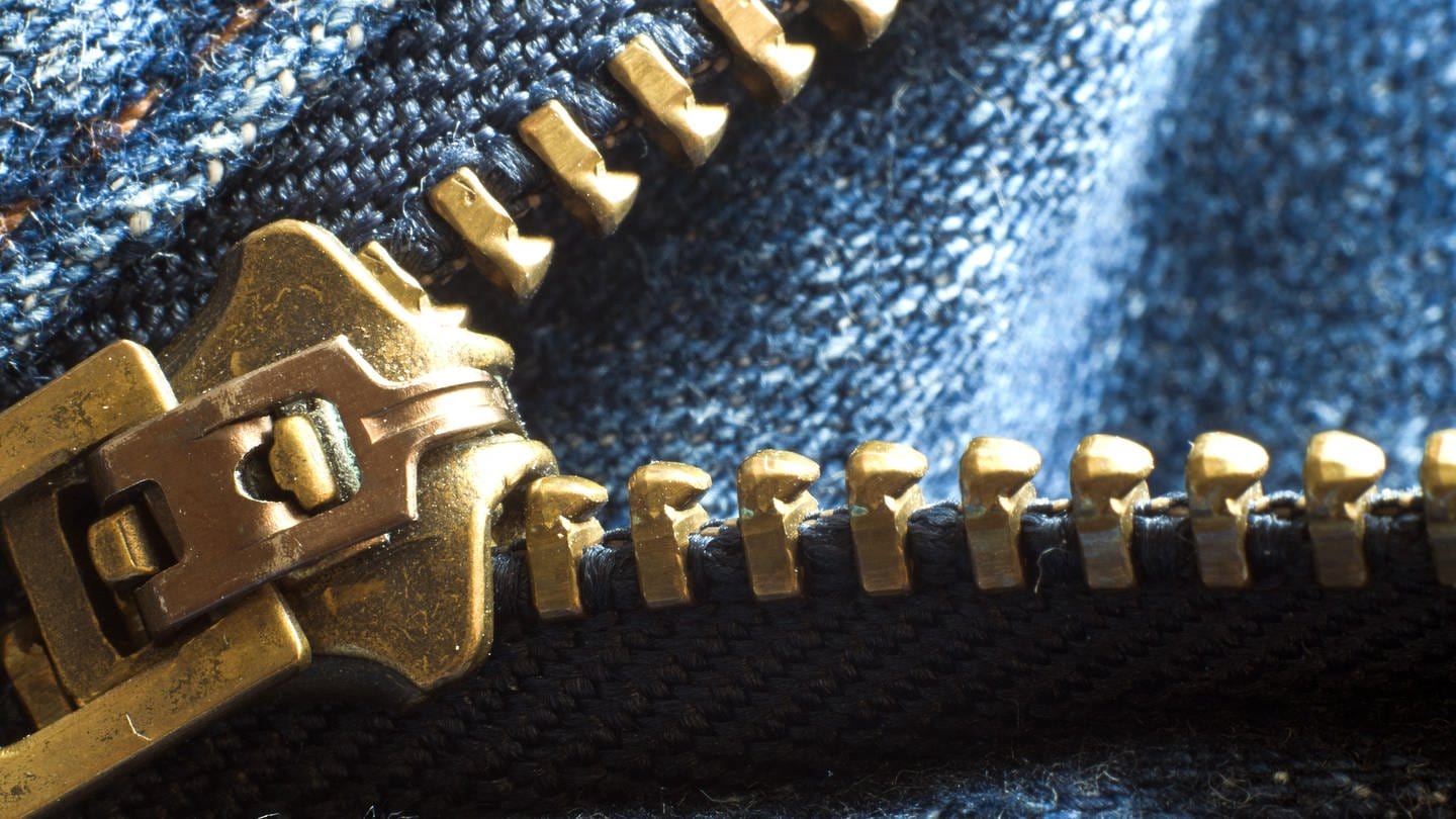 Reißverschluss an einer Jeans (Foto: picture-alliance / Reportdienste, Satakorn)