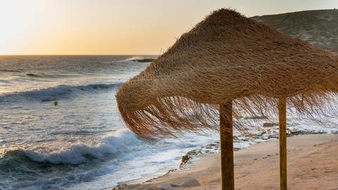 Trotz vieler Einschränkungen ist ein Urlaub auf den Balearen möglich (Foto: dpa Bildfunk, Picture Alliance)
