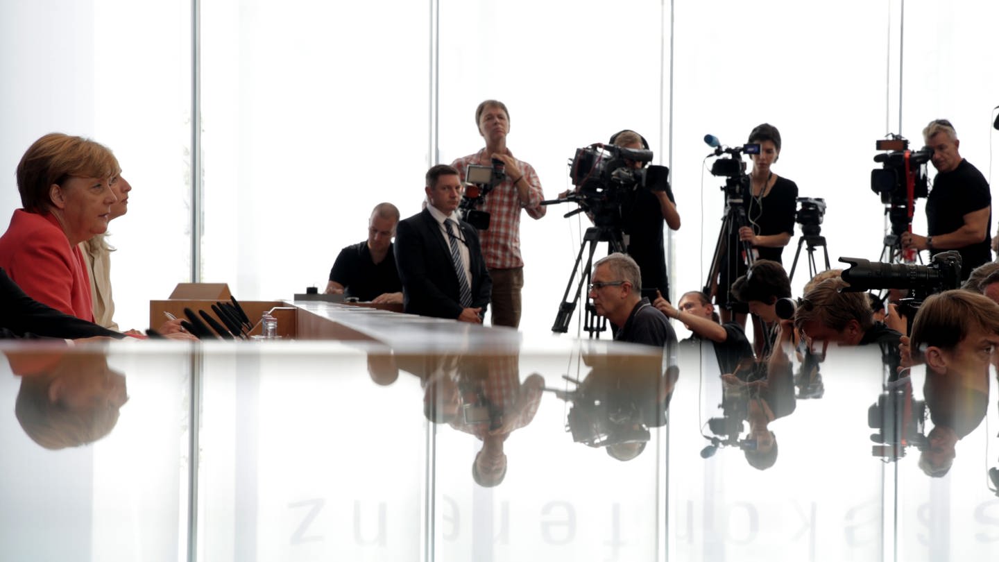 Bundeskanzlerin Merkel bei einer Pressekonferenz mit vielen Kameras. Vor fünf Jahren sprach sie dort den Satz: 