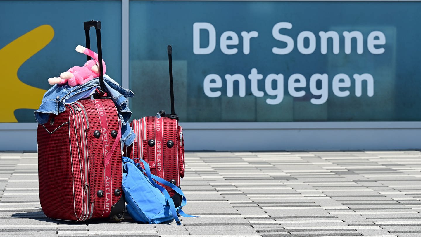 Koffer am Flughafen (Foto: picture-alliance / Reportdienste, Uwe Zucchi)