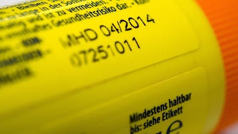 MHD aufArzneimittel (Foto: picture-alliance / Reportdienste, Andrea Warnecke)