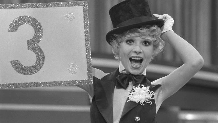 22. Dezember: Die durch Deutschlands erste Comedy-Serie "Klimbim" bekannt gewordene Schauspielerin Ingrid Steeger ist tot. In den 1970er-Jahren machte Steeger in ihrer Parade- und Lieblingsrolle als Nervensäge "Gabi" Fernsehkarriere. Bereits vor längerer Zeit hatte sie sich aber aus dem aktiven Showgeschäft zurückgezogen.  (Foto: dpa Bildfunk, Picture Alliance)