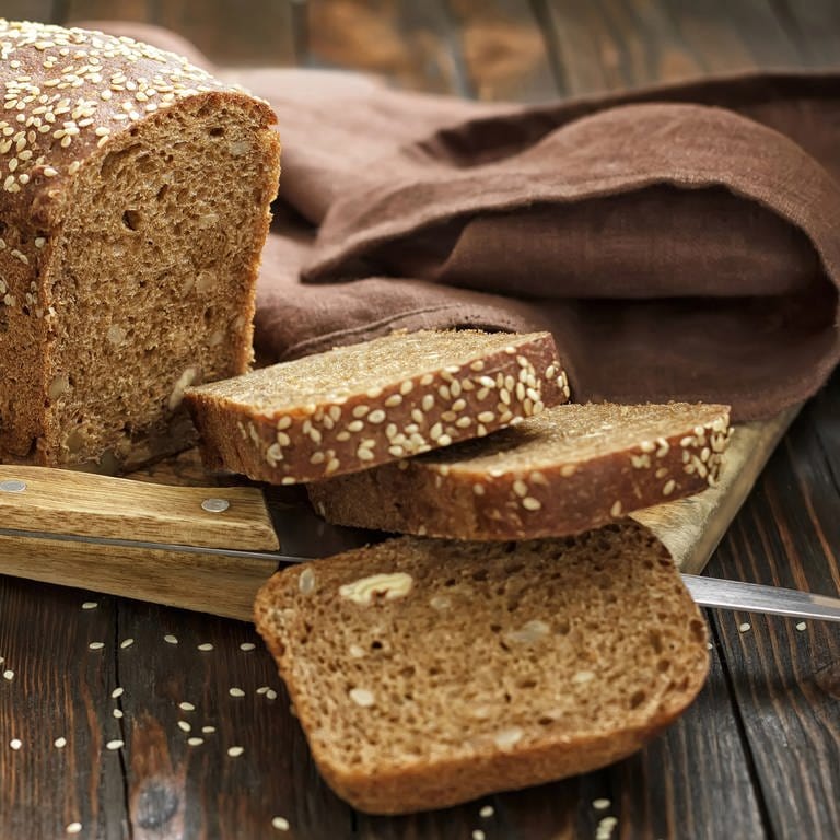 Brot backen: Vollkornbrot, mit Sauerteig oder als Backmischung (Foto: Colourbox)