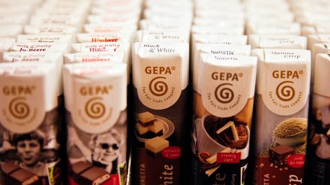 Schokolade mit GEPA-Siegel (Foto: dpa Bildfunk, Picture Alliance)