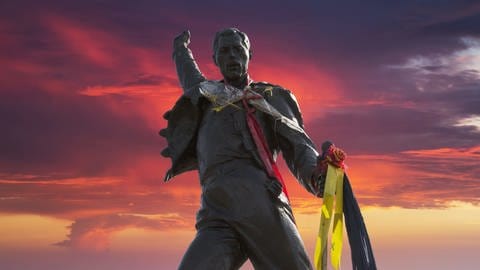 Statue von Freddy Mercury in Montreux (Foto: dpa Bildfunk, Picture Alliance)