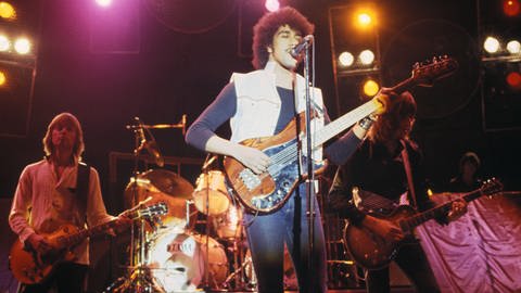 Phil Lynott und Thin Lizzy bei einem Livekonzert. (Foto: dpa Bildfunk, picture alliance / Avalon.red | Frank Griffin)