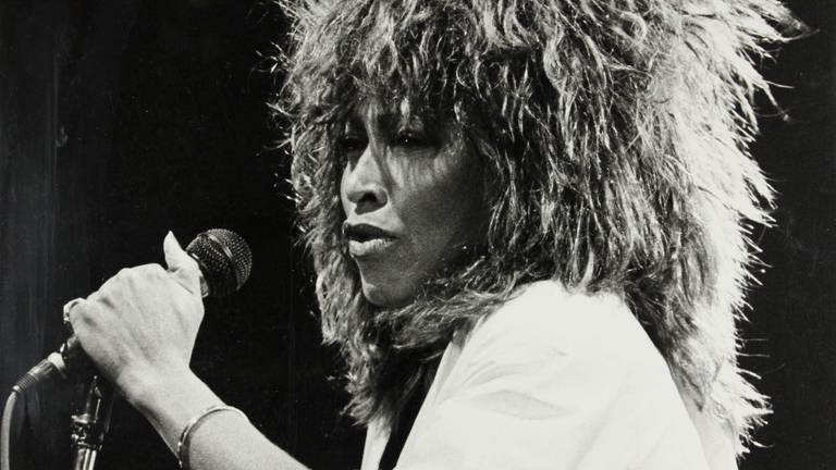 Die Rock- und Pop-Sängerin Tina Turner bei einem Konzert in der Ahoy-hall in Rotterdam. 8. April 1985. (Foto: dpa Bildfunk, picture alliance / brandstaetter images/Votava | Christian Hlavac)
