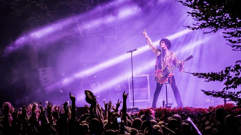 Prince bei einem Auftritt beim Musikfestival Skanderborg in Dänemark 2023. (Foto: picture-alliance / Reportdienste, picture alliance / PYMCA/Photoshot | Gonzales Photo/Christian Hjorth)