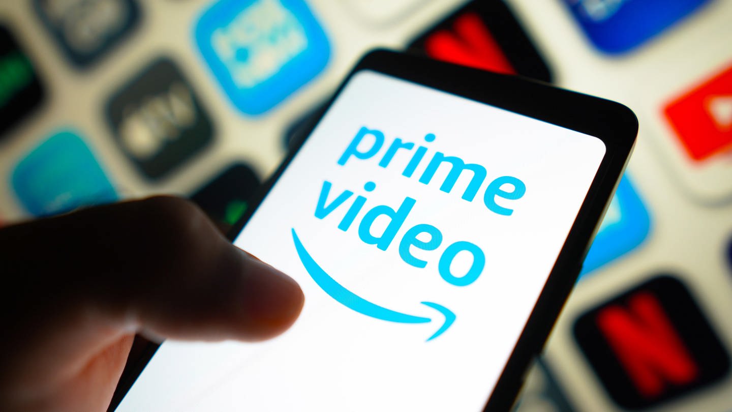 Amazon Prime Video auf dem Bildschirm eines Smartphones (Foto: picture-alliance / Reportdienste, picture alliance / Sipa USA | SOPA Images)