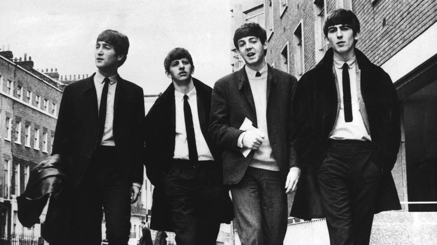 Die Beatles (l-r) John Lennon, Ringo Starr, Paul McCartney und George Harrison 1963 in London. (Foto: picture-alliance / Reportdienste, picture-alliance / dpa | Ipol)