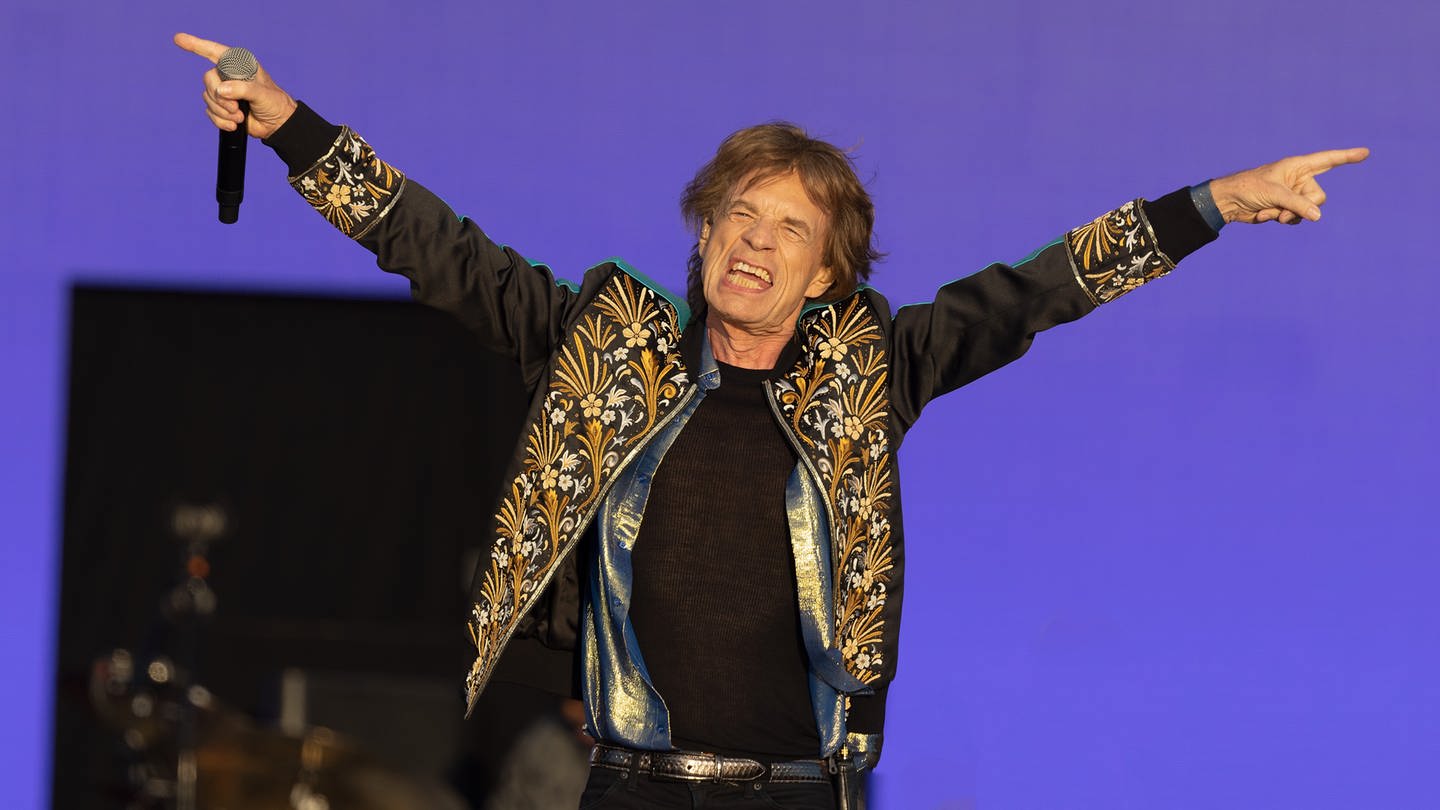 Mick Jagger of The Rolling Stones performing during the British Summer Time festival at Hyde Park in London. (Foto: picture-alliance / Reportdienste, dpa Bildfunk, picture alliance / empics | Suzan Moore)